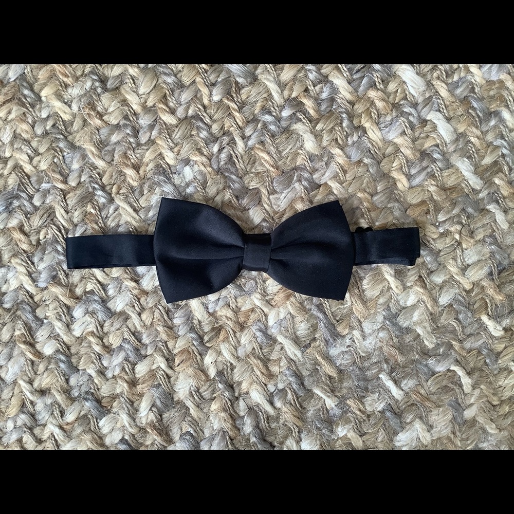 Bow Tie Like New Adjustable